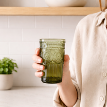 Load image into Gallery viewer, Vintage glass cups