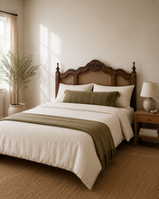 Load image into Gallery viewer, Vintage queen headboard