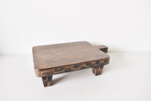 Load image into Gallery viewer, Wooden riser || new