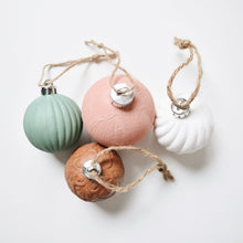 Load image into Gallery viewer, 4 pack ornaments