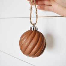 Load image into Gallery viewer, 4 pack ornaments