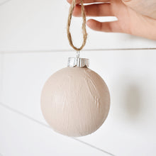 Load image into Gallery viewer, 4 pack ornaments