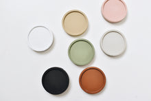 Load image into Gallery viewer, Round concrete