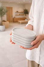 Load image into Gallery viewer, Natural concrete soap dish
