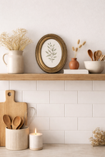 Load image into Gallery viewer, Vintage picture frame
