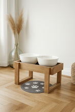 Load image into Gallery viewer, Feeding stand
