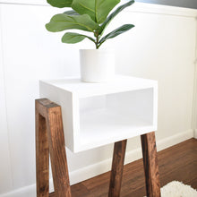 Load image into Gallery viewer, End table || furniture
