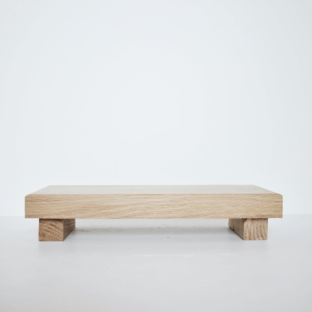 White oak pedestal tray